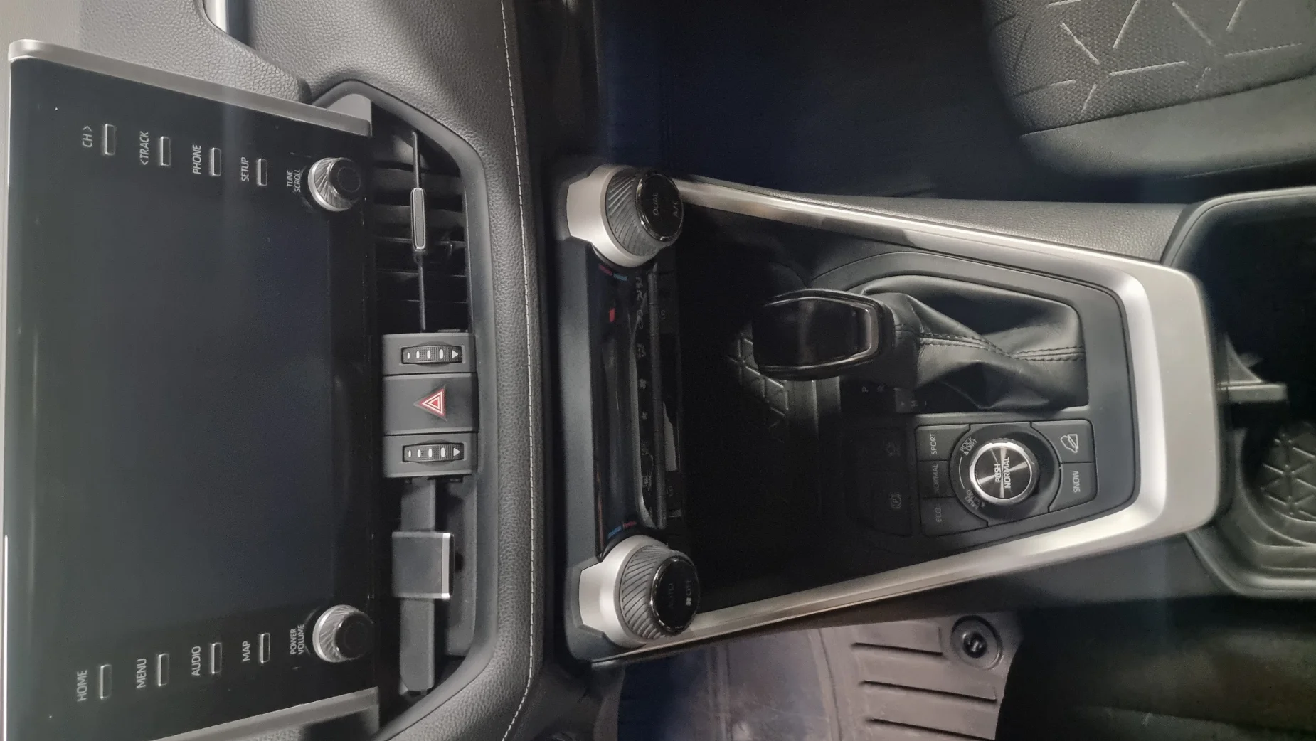 Toyota Rav 4 photo